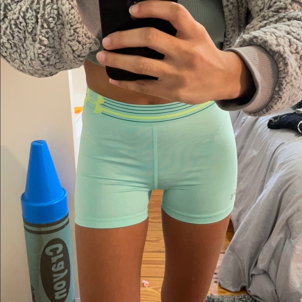 Barely Worn Under Armour Spandex